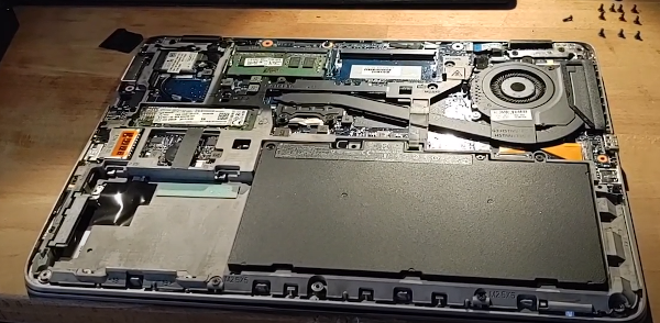 HP EliteBook 840 G3 Laptop Won't Power On - Fix - inside 