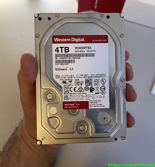 western digital red pro hard drive 4tb_in_hand2
